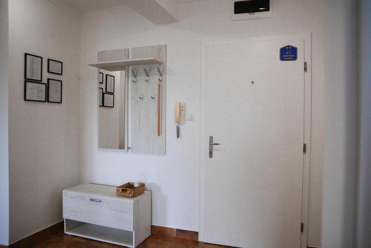 Crown Apartment 2 苏博蒂察 外观 照片